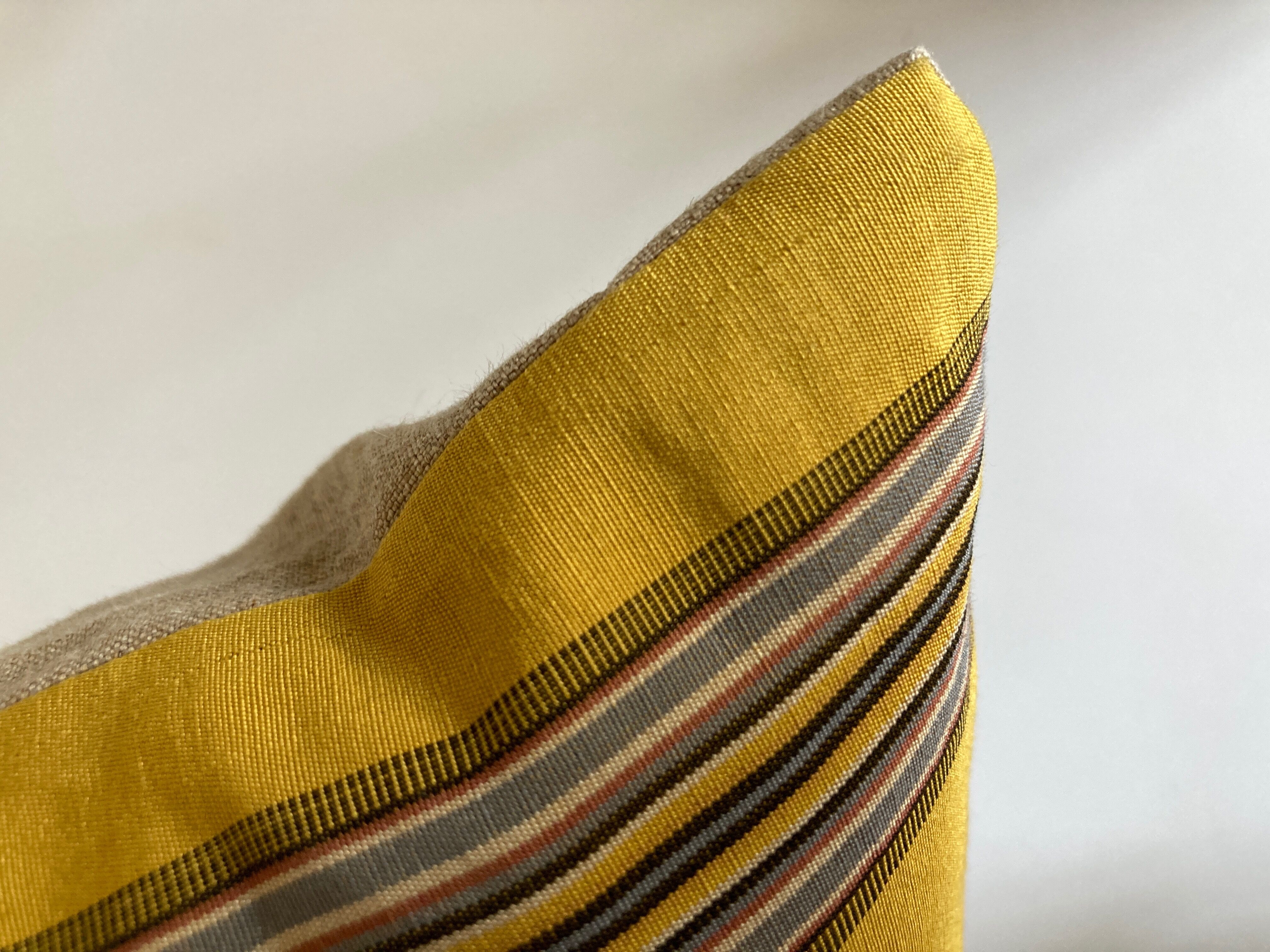 Silk canvas cushion Nobilis old raw linen back