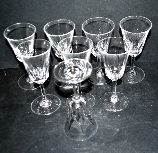 Lot de 8 verres à vin cerdagne en cristal taillé de saint louis h13cm