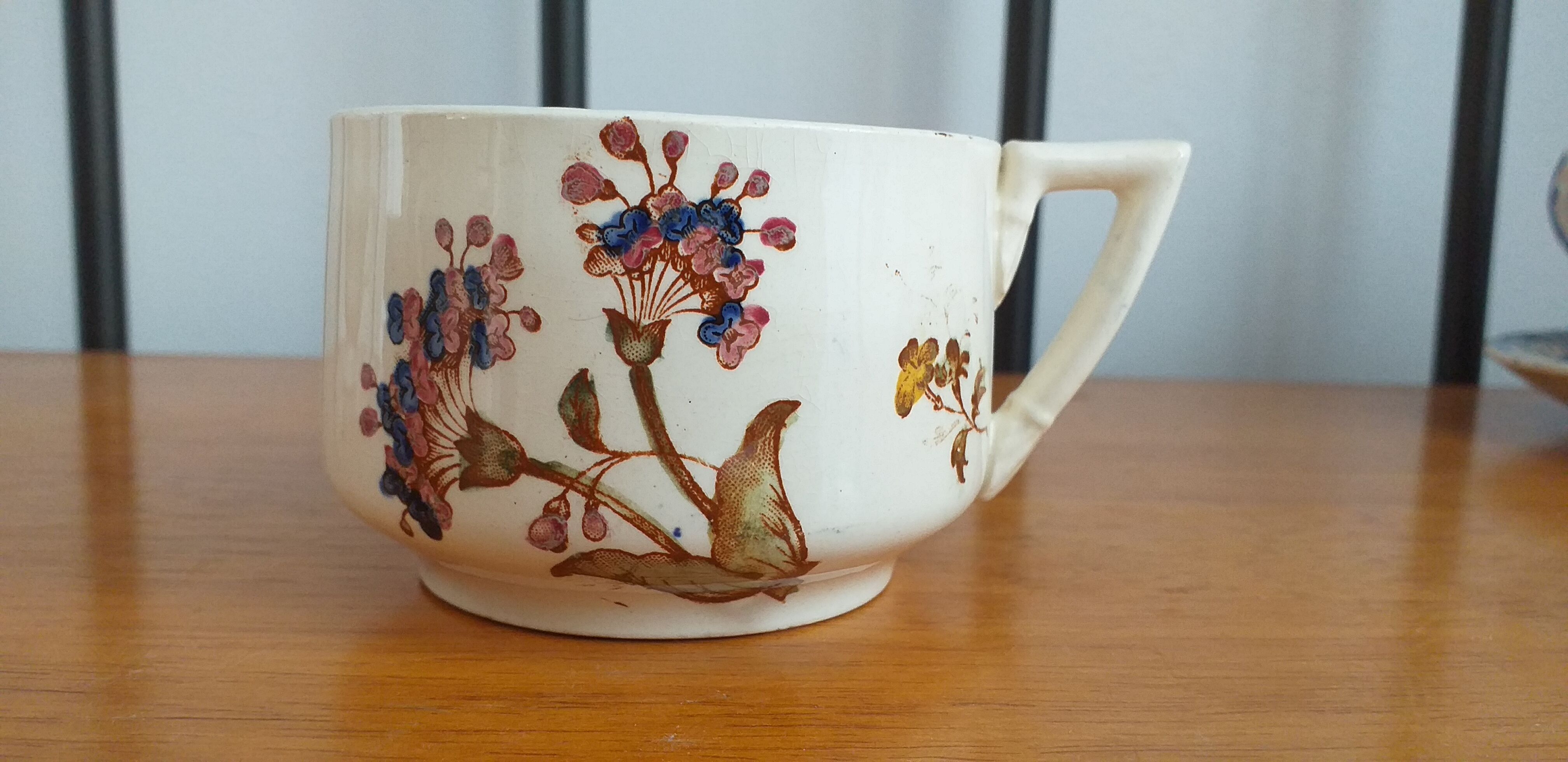 Porcelain cup Creil and Montereau