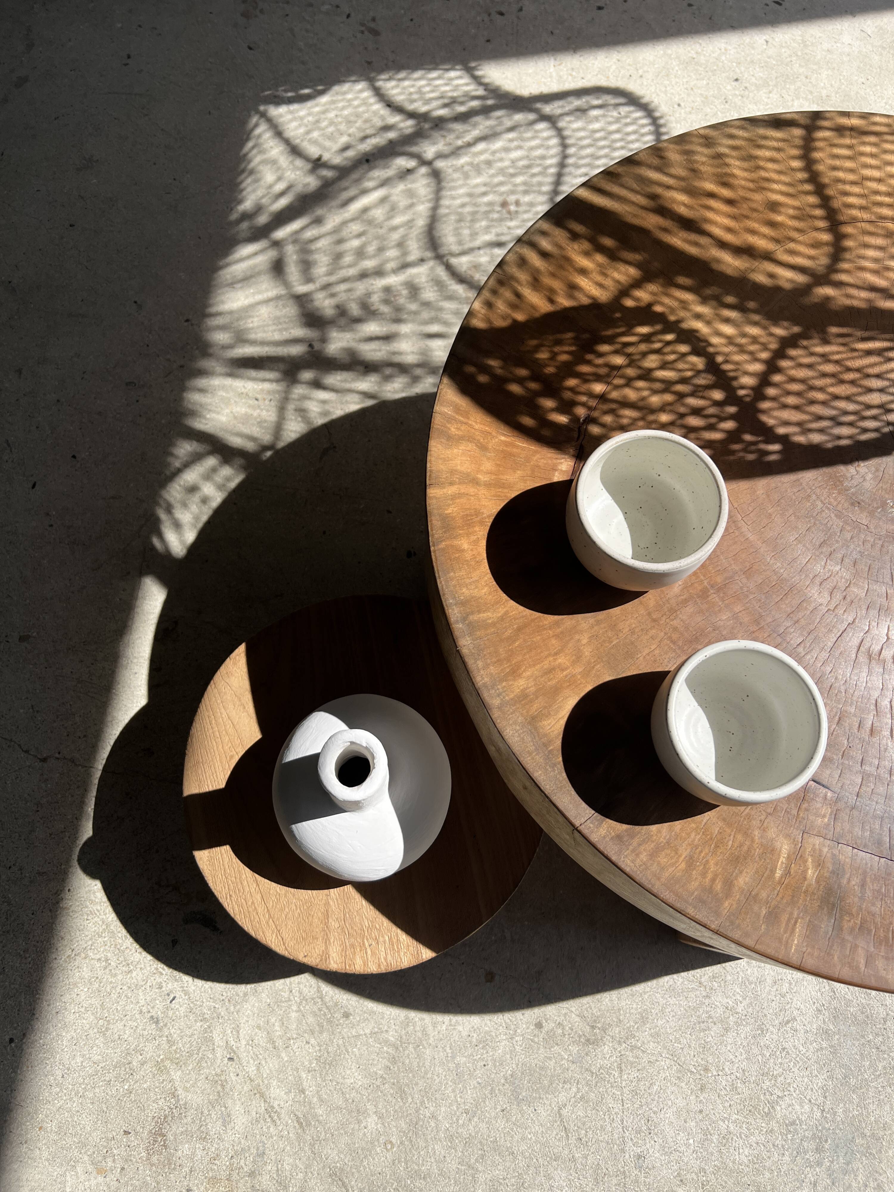 Quadripod coffee table in solid wood monoxyl natural color (dark)