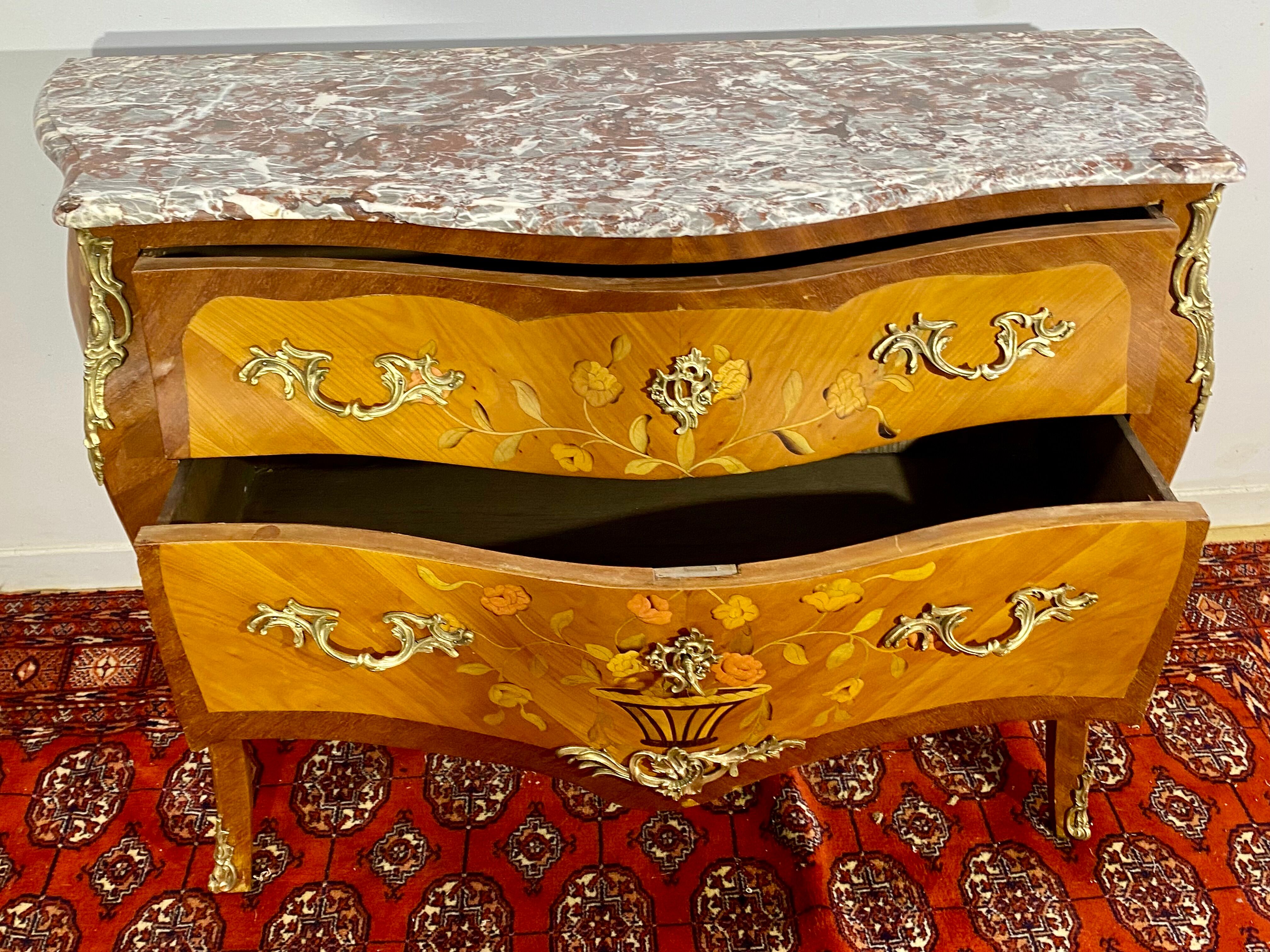Chest of drawers Frying pan with floral decoration Louis XV style
