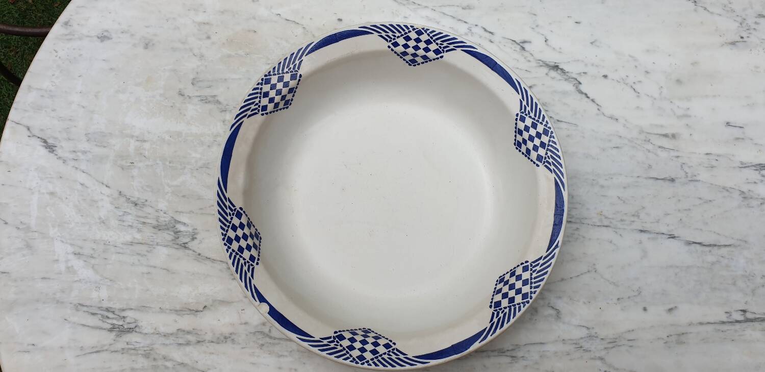 Moulin des Loups salad bowl, Pantin model