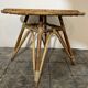 Table basse en rotin vintage