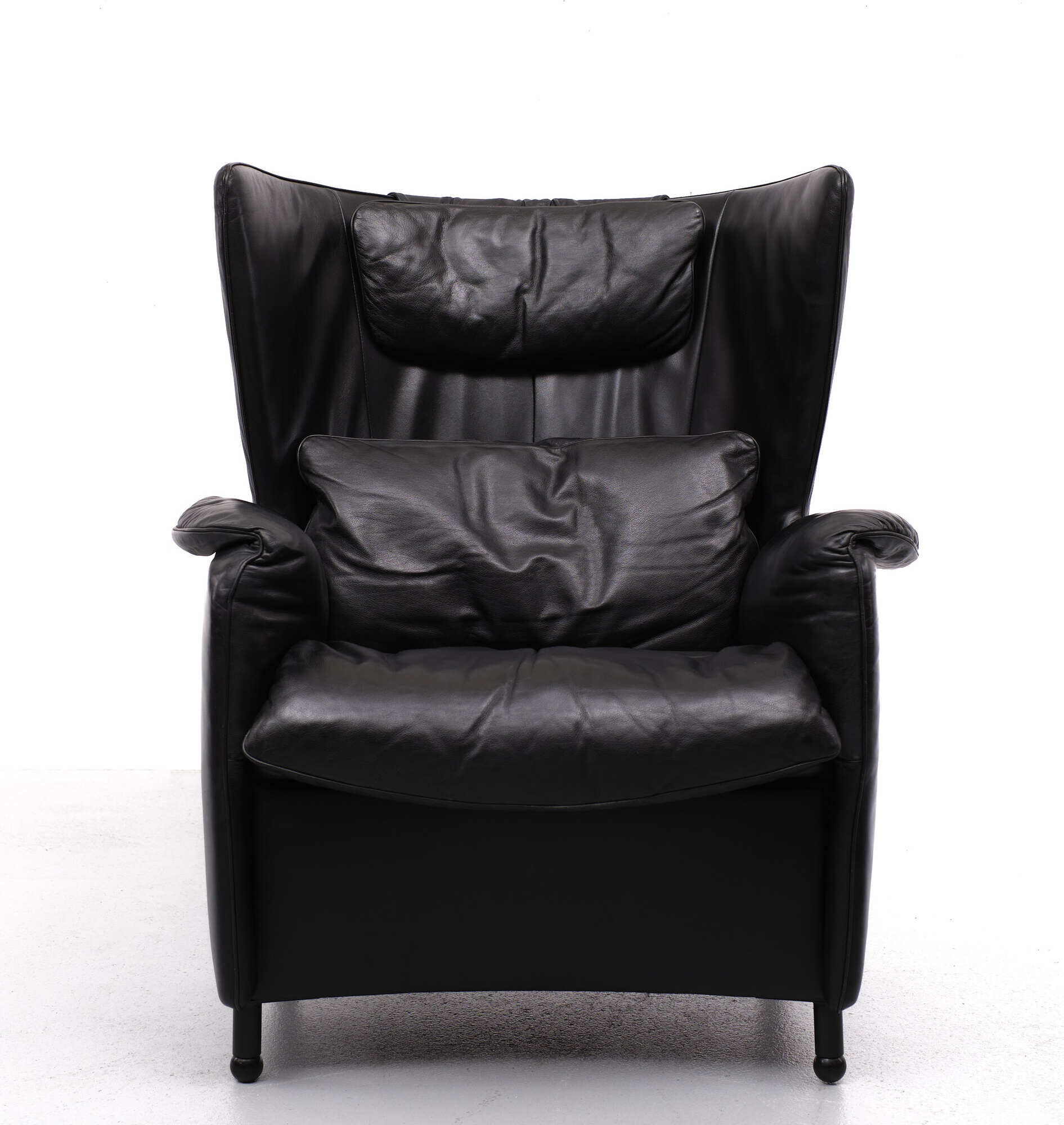 De Sede DS 23 Lounge Wing Chair and Ottoman, 1980s