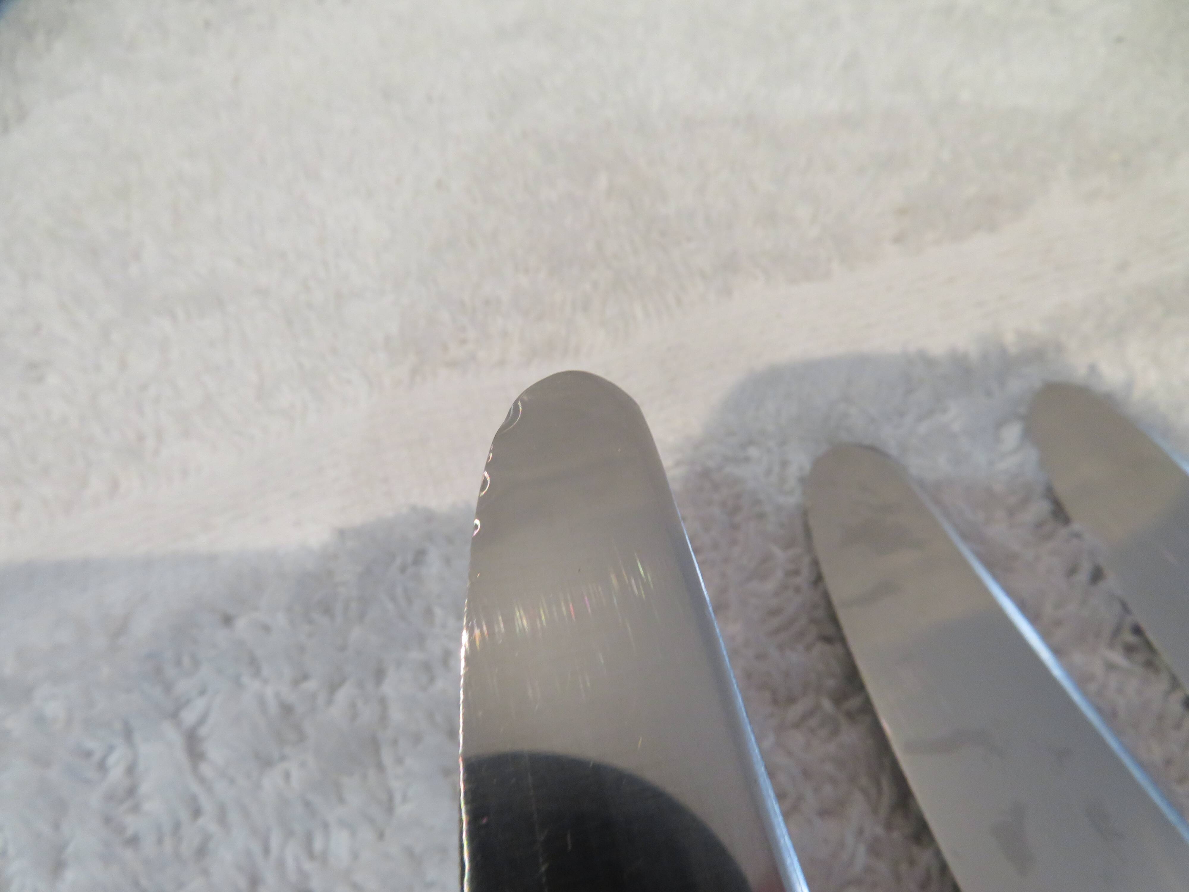 11 silver-plated dessert knives, Ercuis goldsmith, Roses model, Louis XVI style