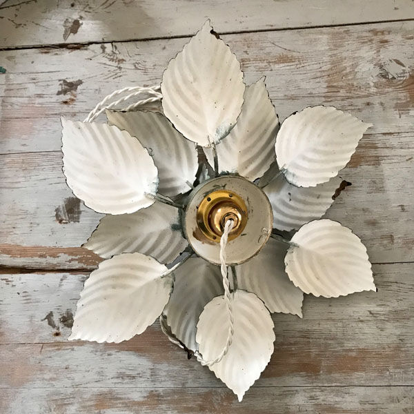 Green and gold flower wall lamp