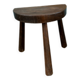 Half circle tripod stool