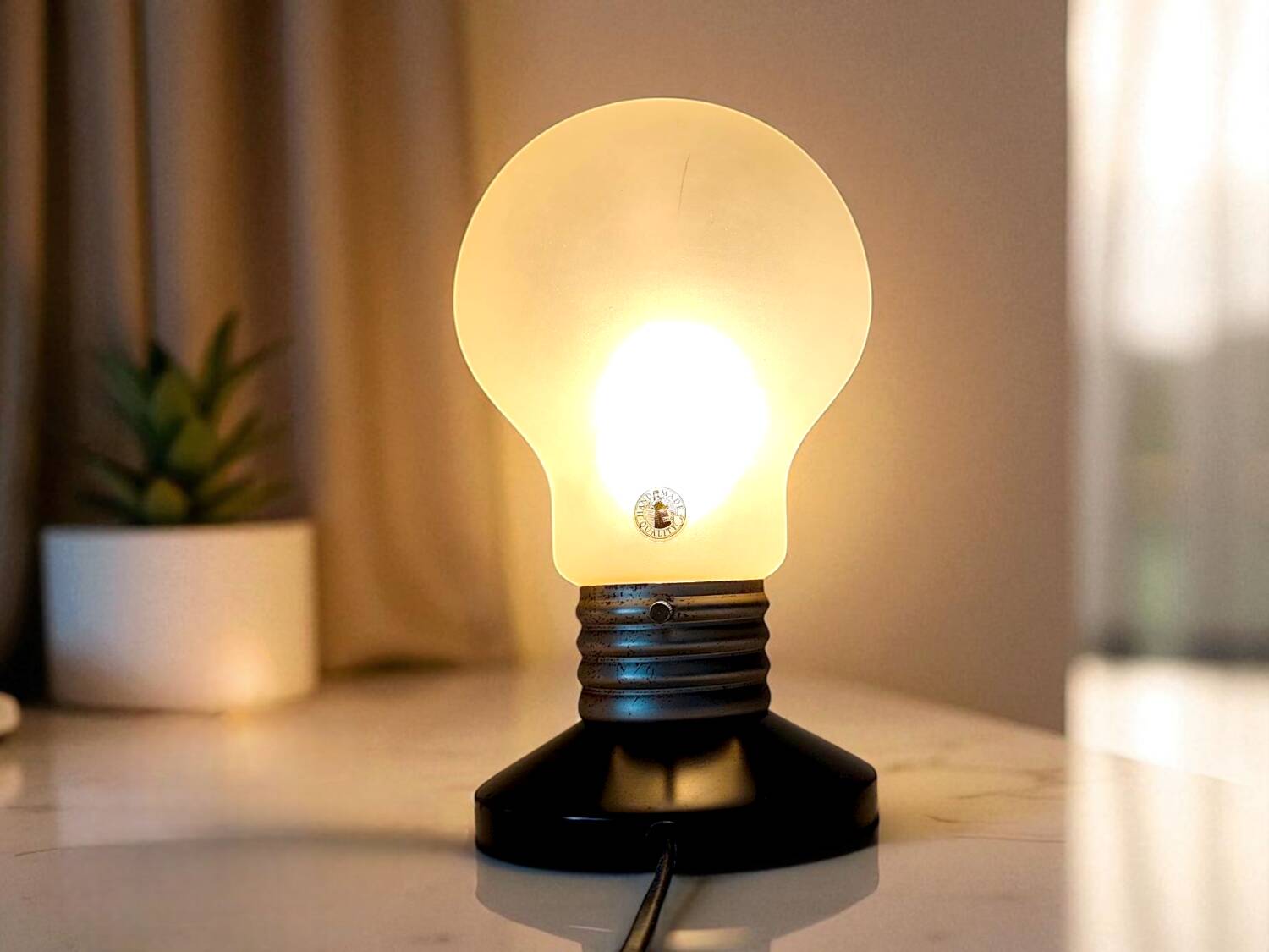1990 ikea table lamp – vintage bulb shape in frosted glass