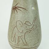 Vase en céramique u-keramik du début des années 1960, modèle no. 137/30 décor éléphants et palmiers