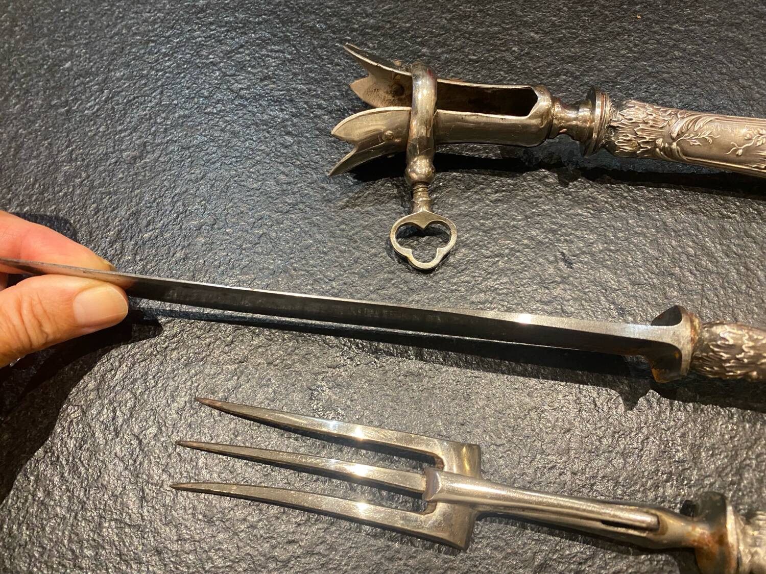 Silver-plated serving cutlery for leg of lamb