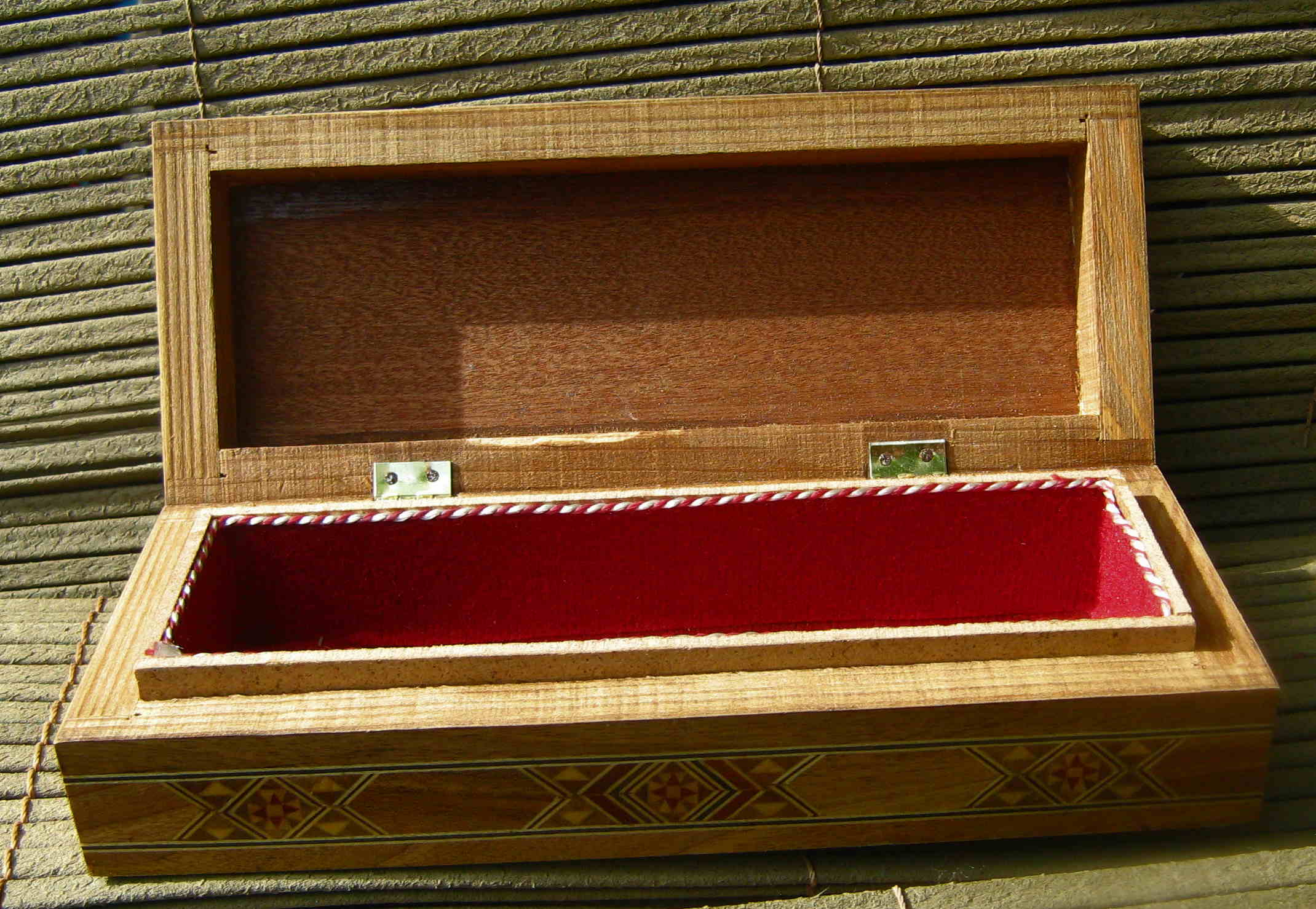 Boite bois marqueterie et nacre