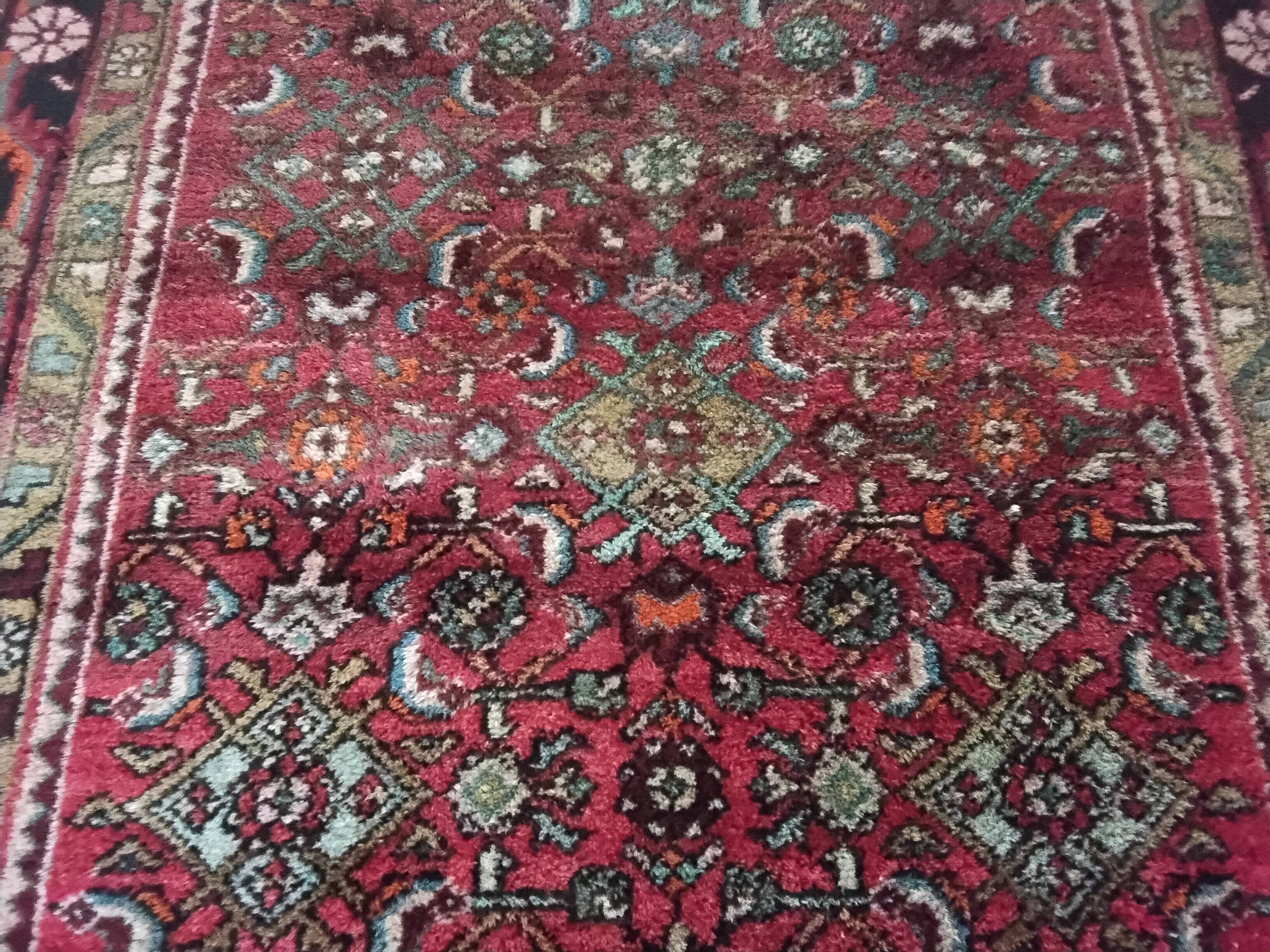 Grand Persian Carpet Hamadan – Floral "All-Over" Design – 202 x 116 cm
