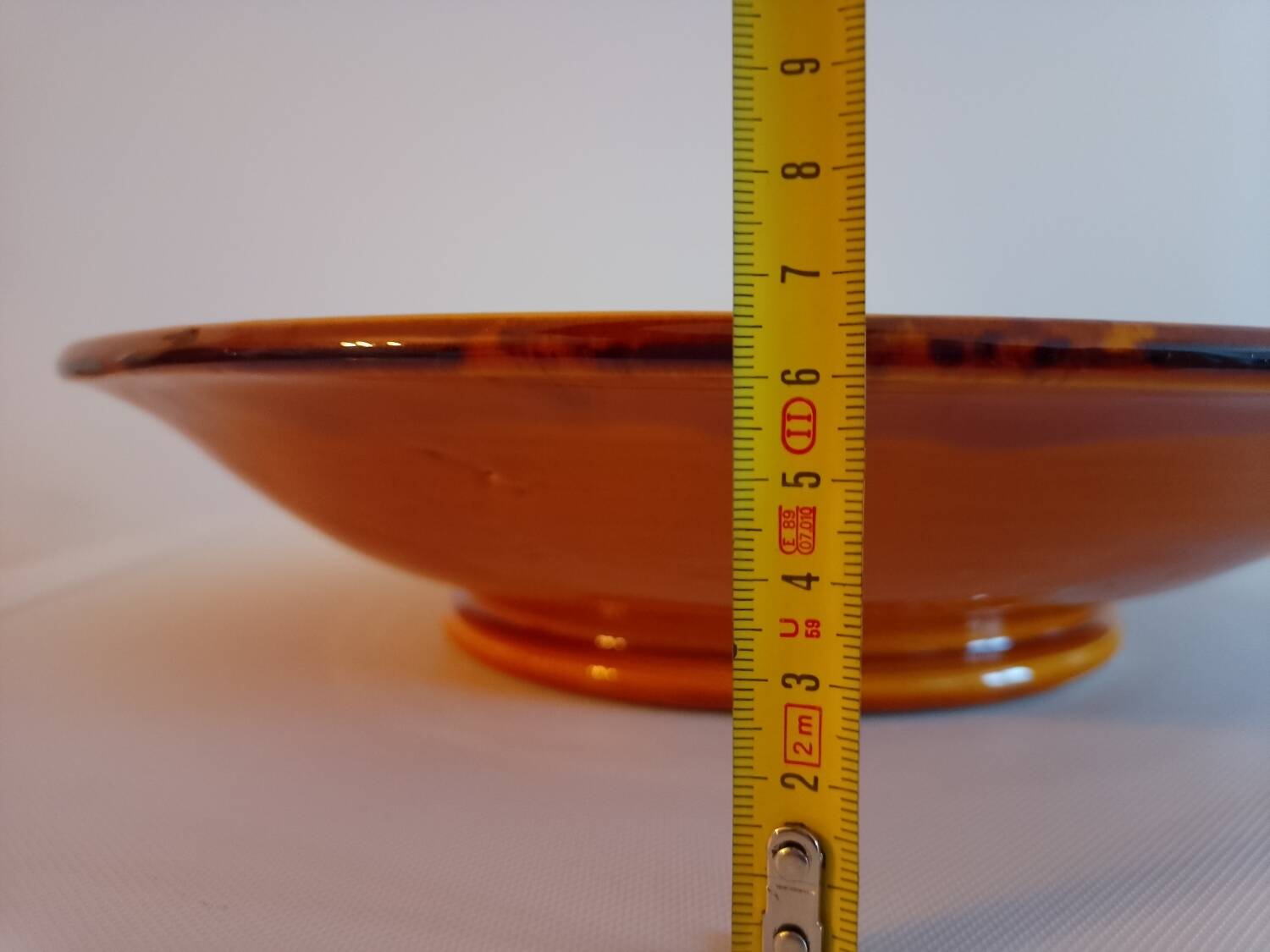 Ceramic fruit bowl