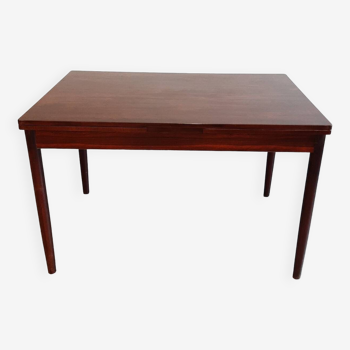 Extendable dining table in Rio rosewood, from the 1960s.