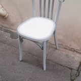 Chaise bistrot en bois peint
