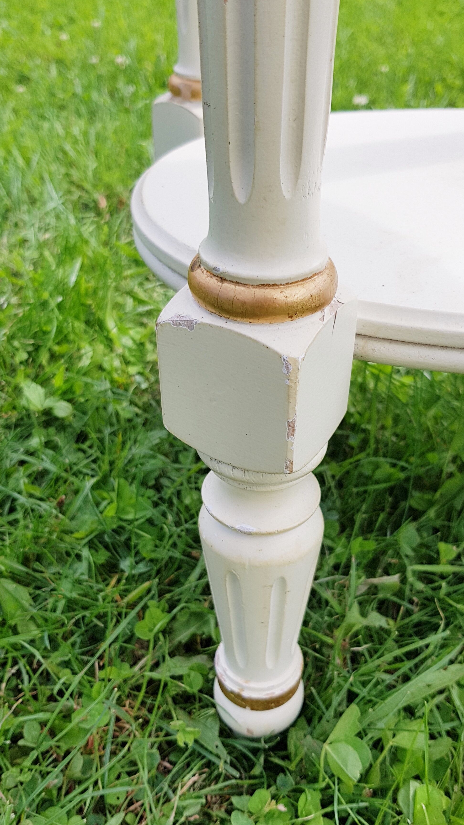 White and golden healing