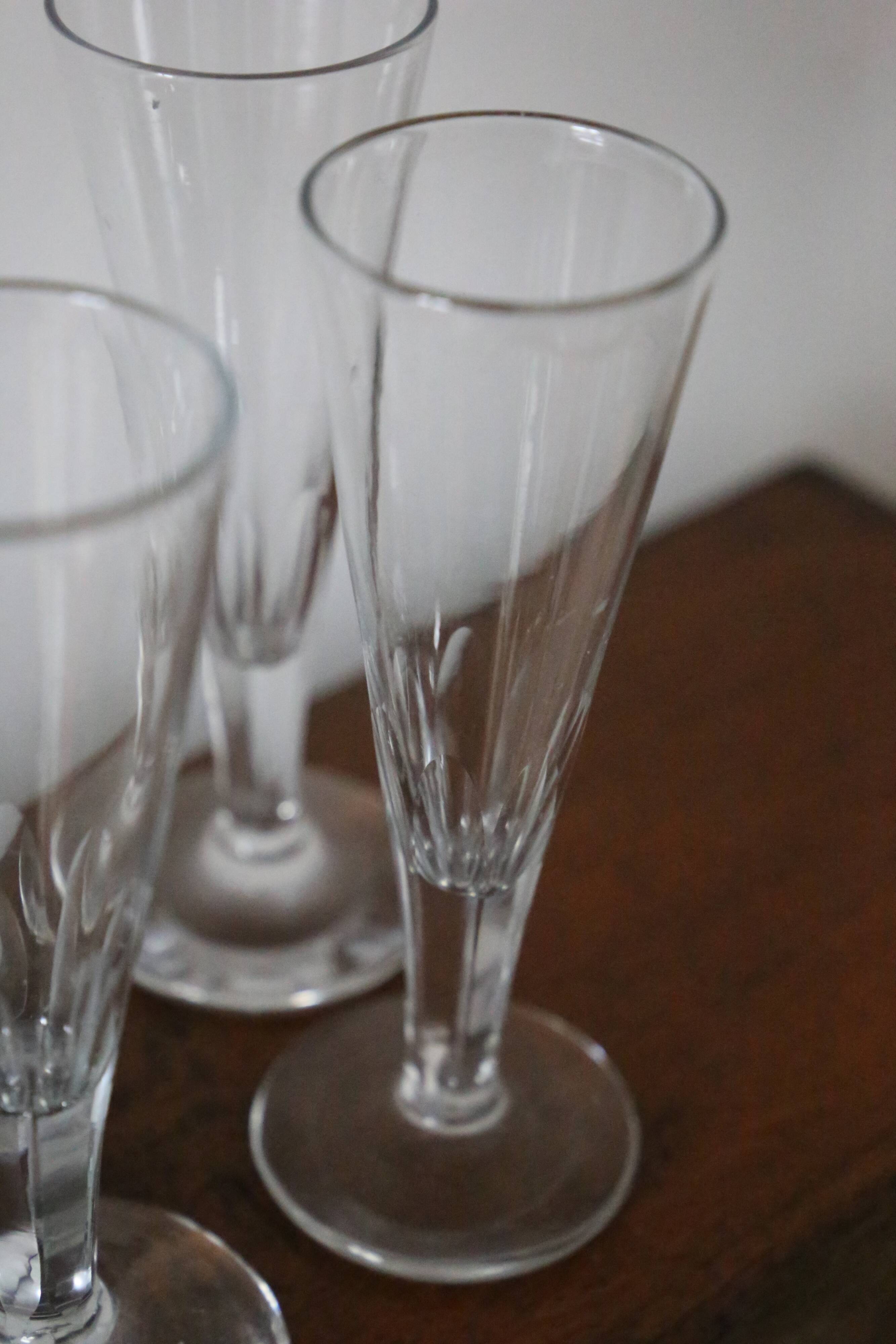 Lot de 5 flutes à champagne de bistrot, vintage
