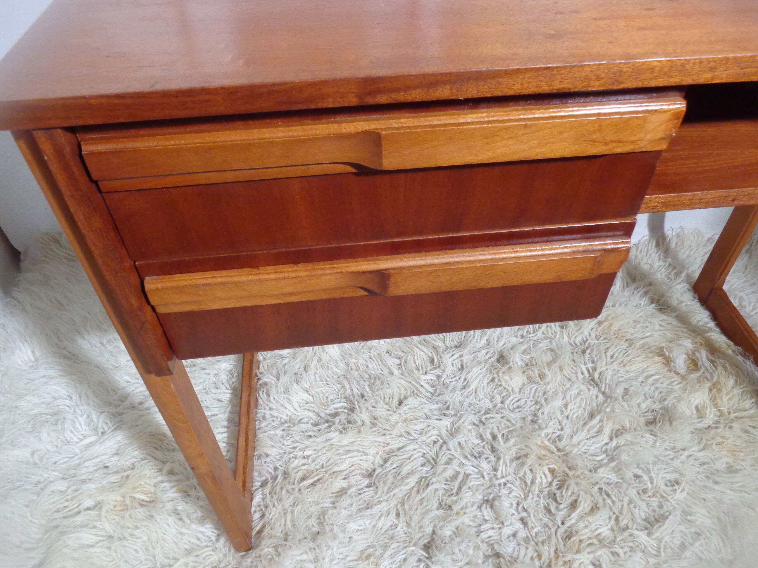 Vintage office from the 50s feet golden oak sled