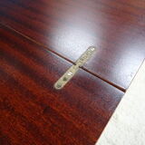 Extendable rise and fall table