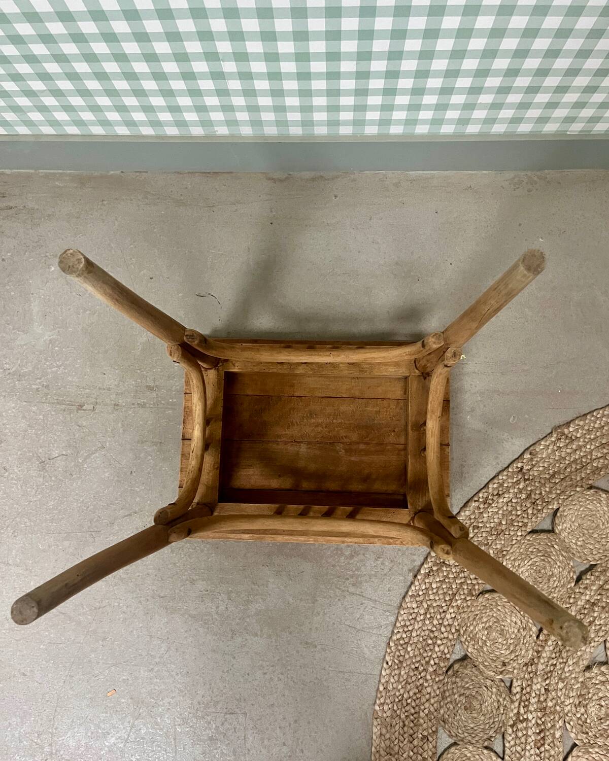 Table d’appoint en bois courbé (rénovée)