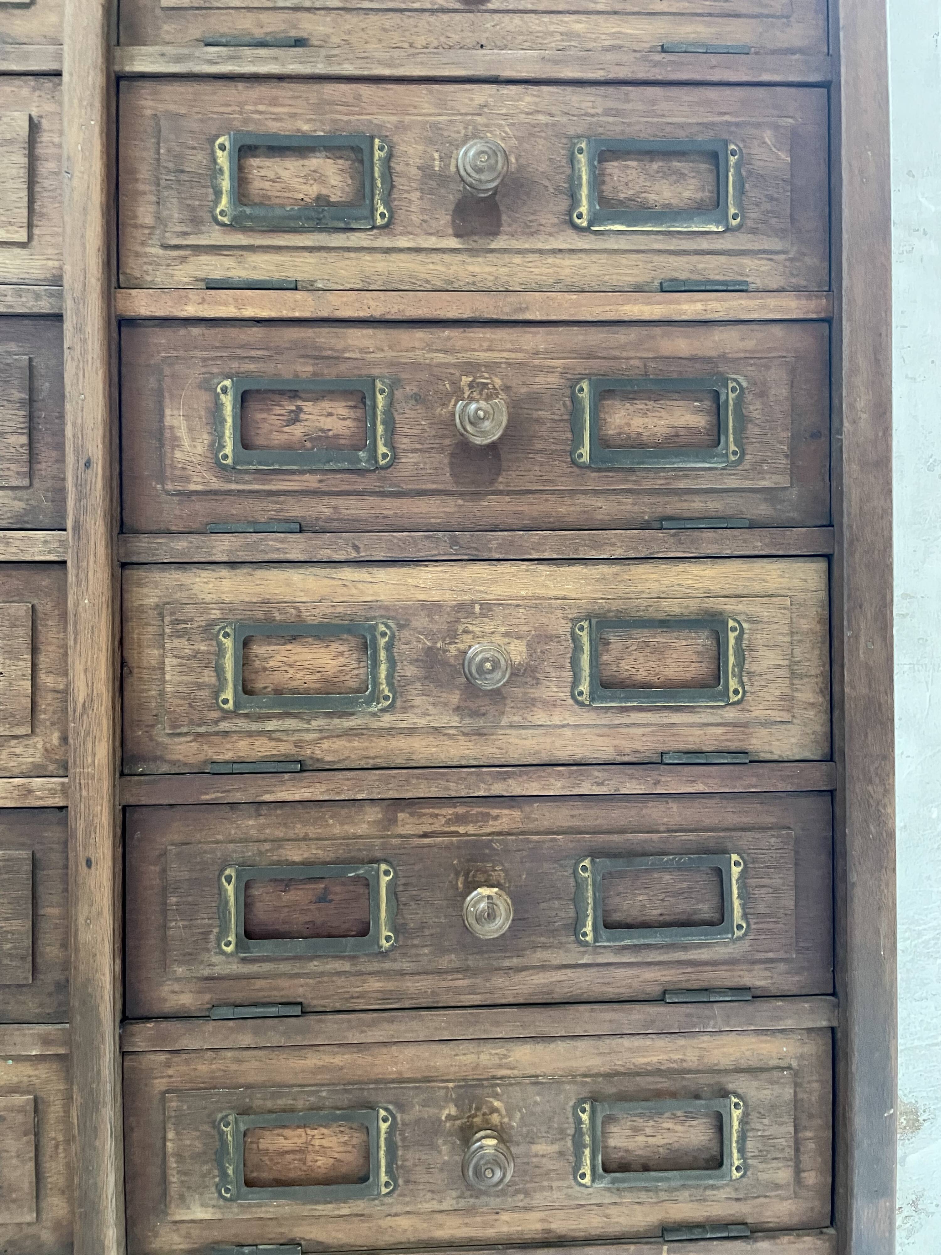 Furniture with 34 oak valves