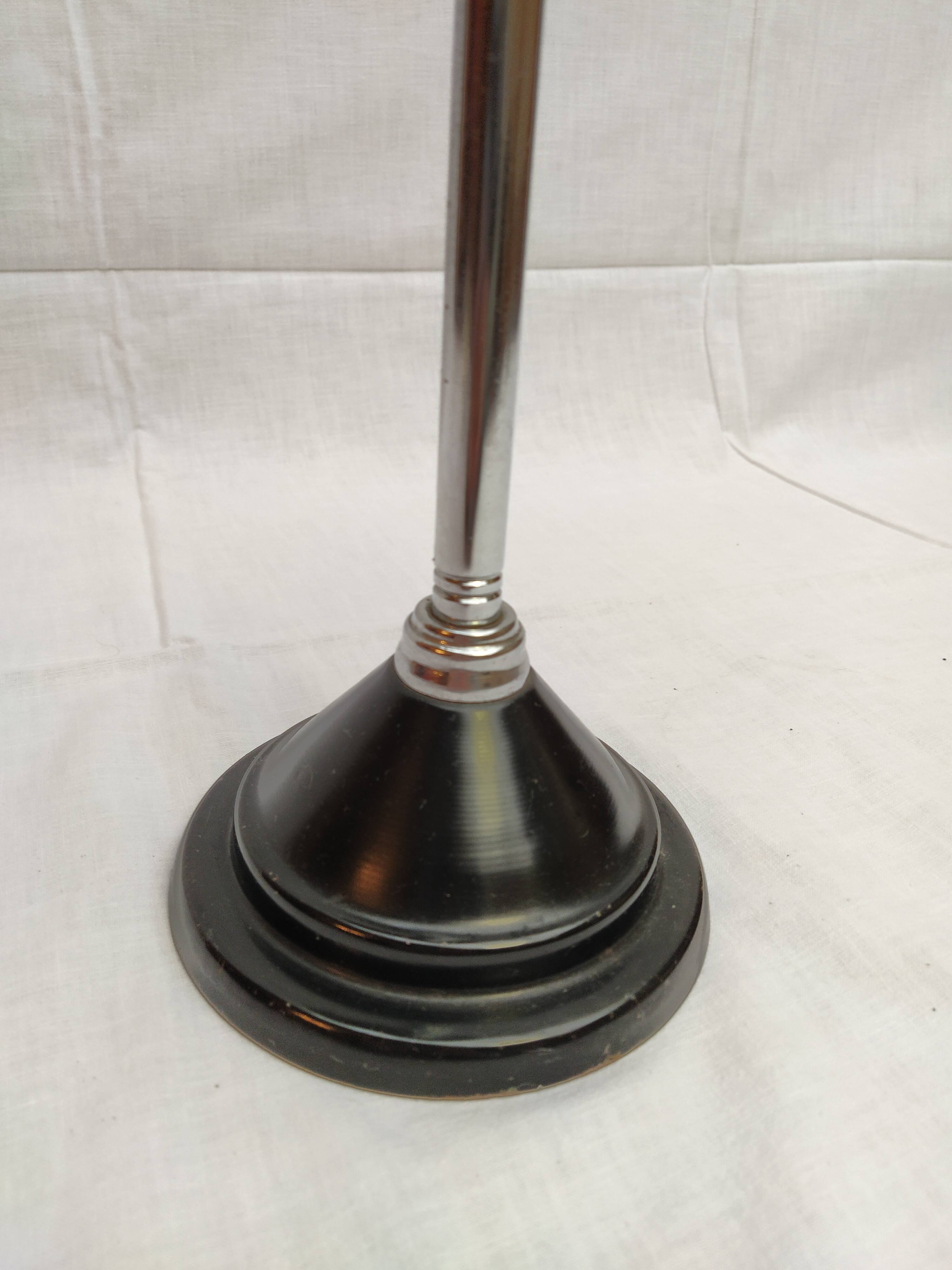 Standing ashtray