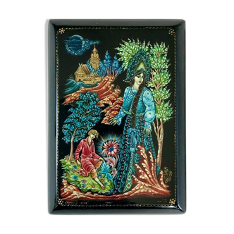 Russian lay box. Miniature palekh