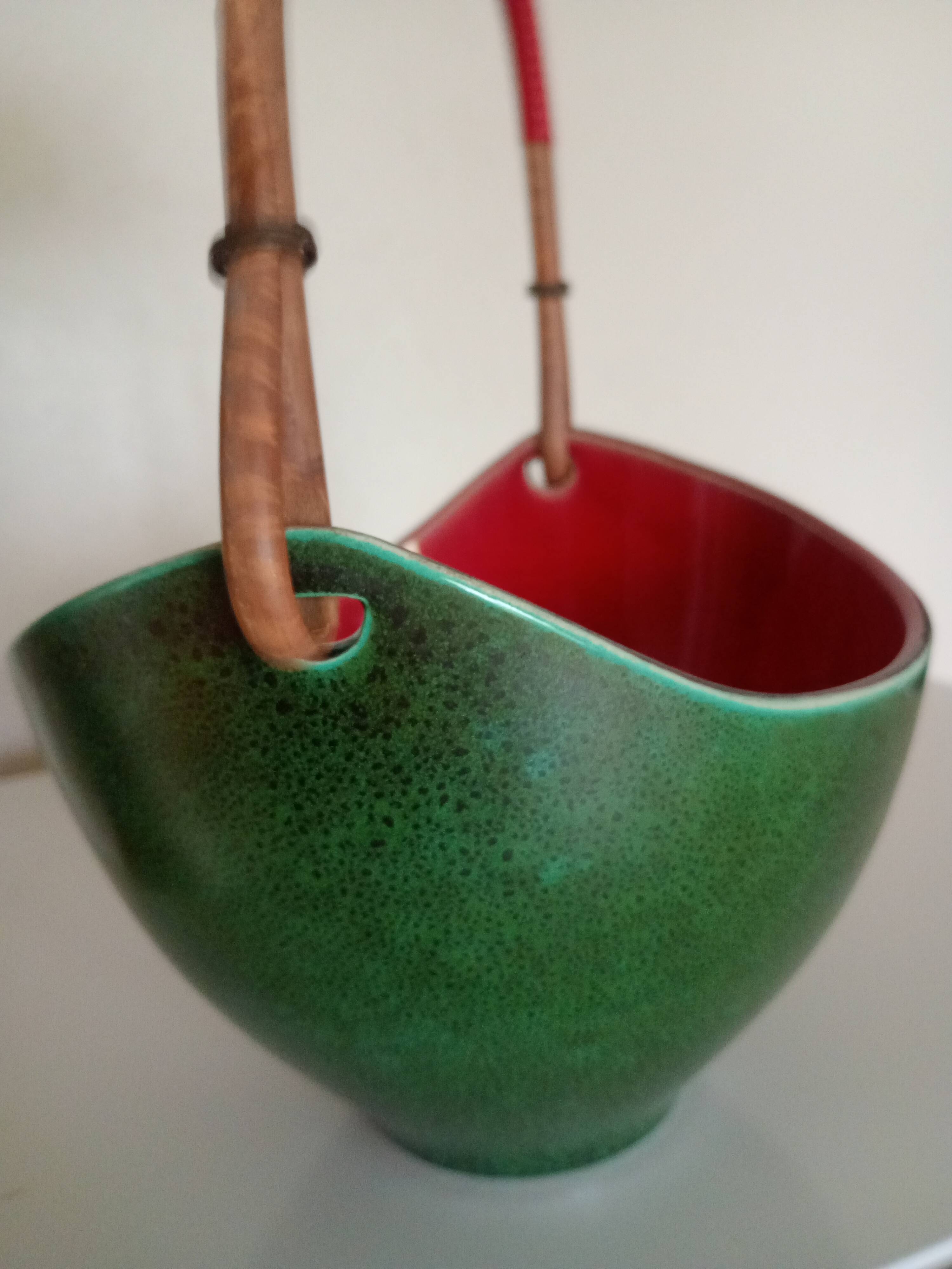 Leon elchinger soufflenheim - red and green ceramic fruit basket with handle