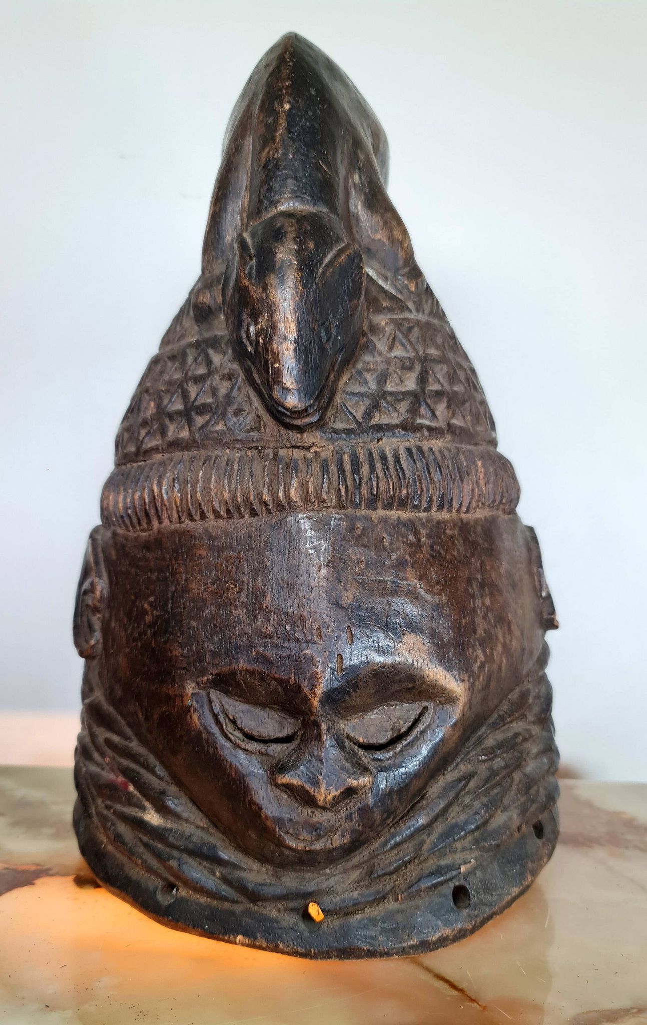Hemba Helmet, Suku