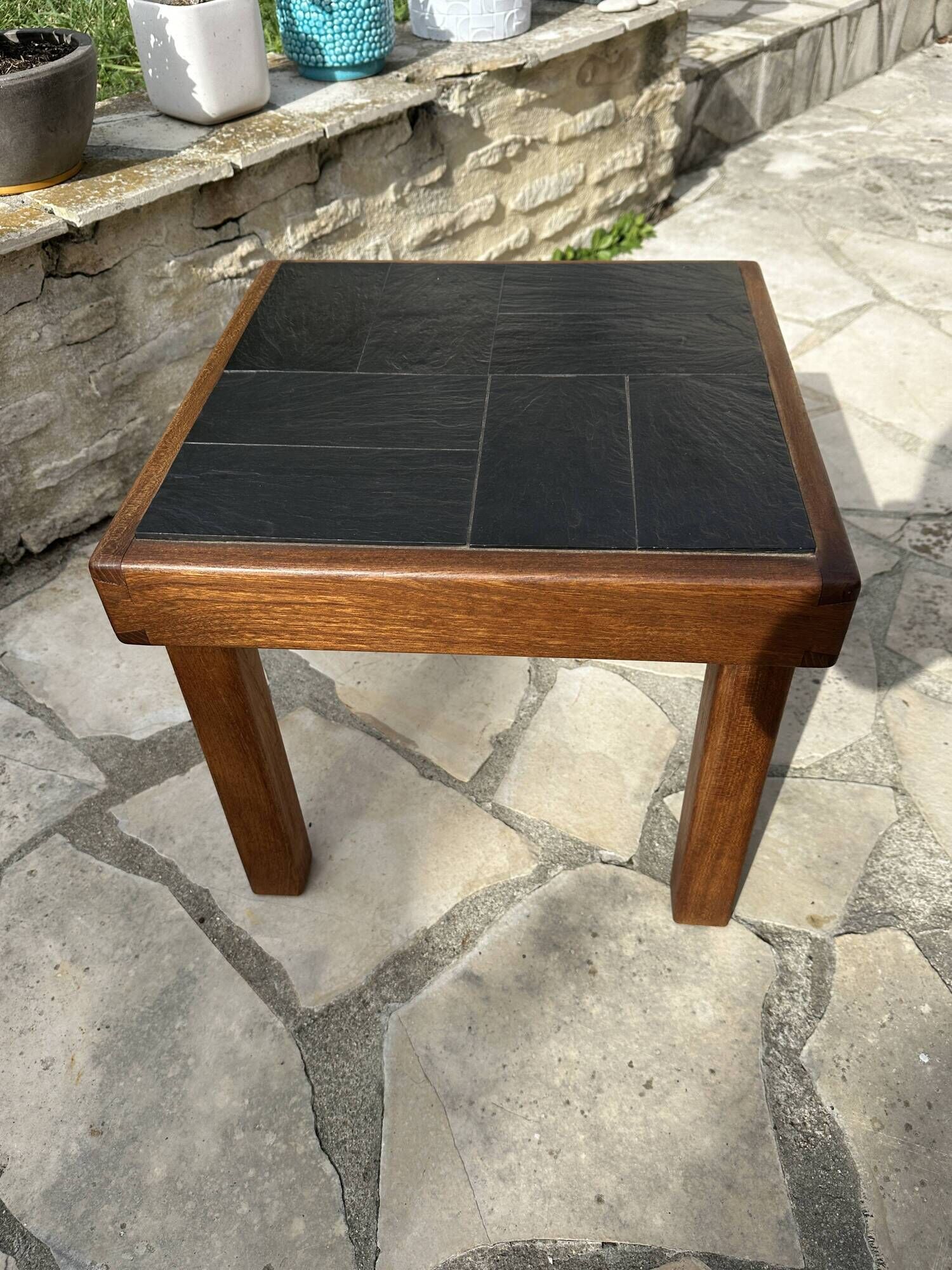 Vintage coffee table house regain