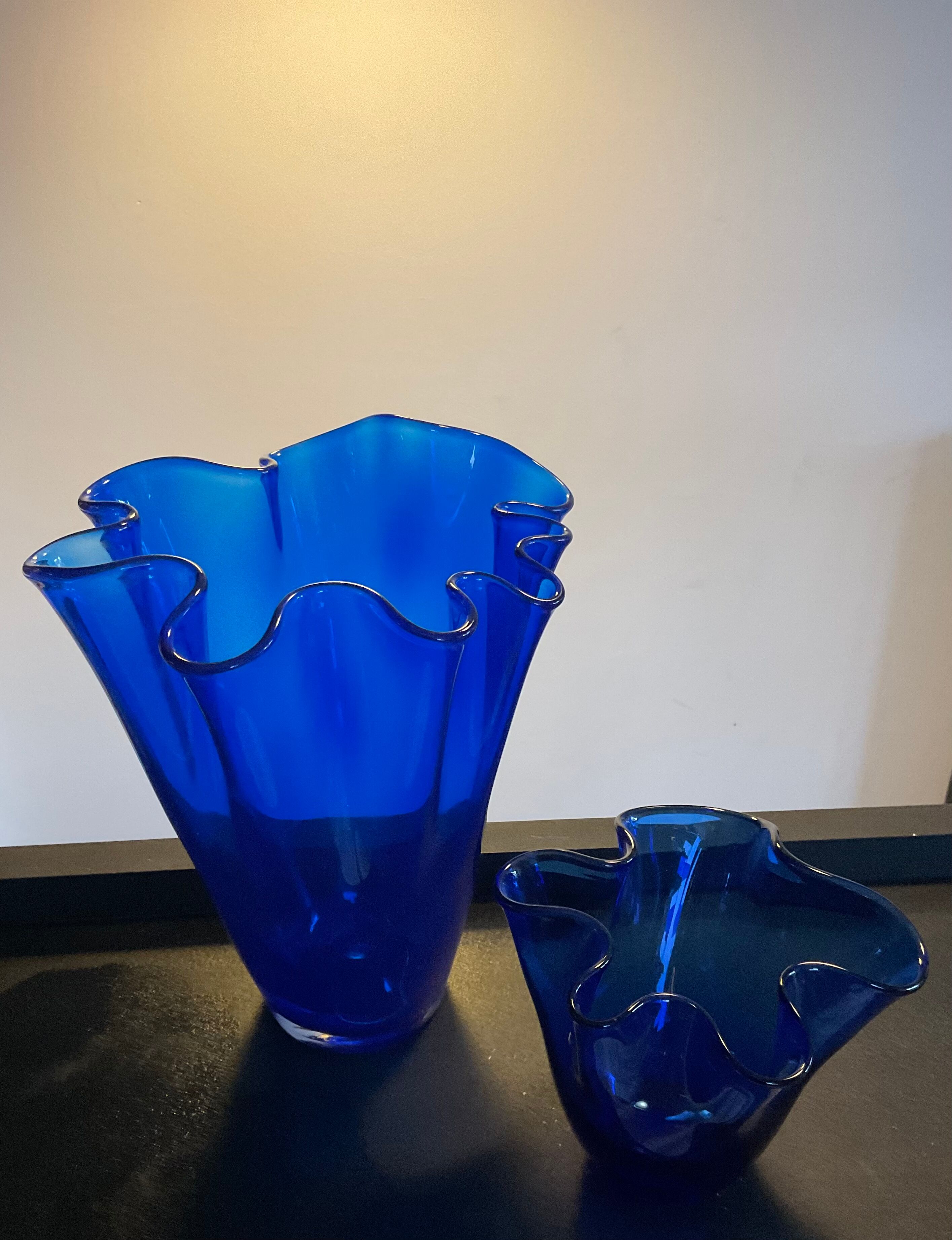 Duo of handkerchief vases in glass paste 70s-80s