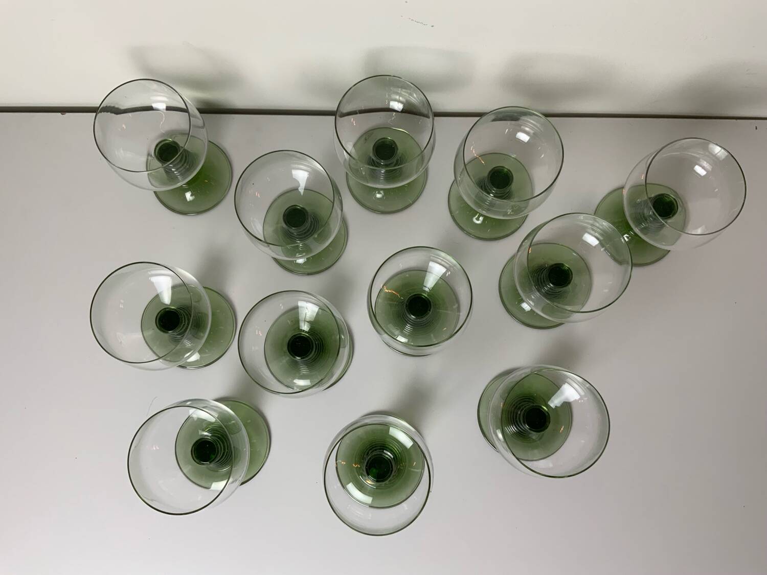 12 verres à vin blanc vintage