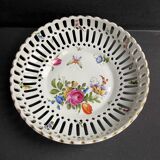 Openwork porcelain bowl with hand decoration – Von Schierholz manufactory in Plaue