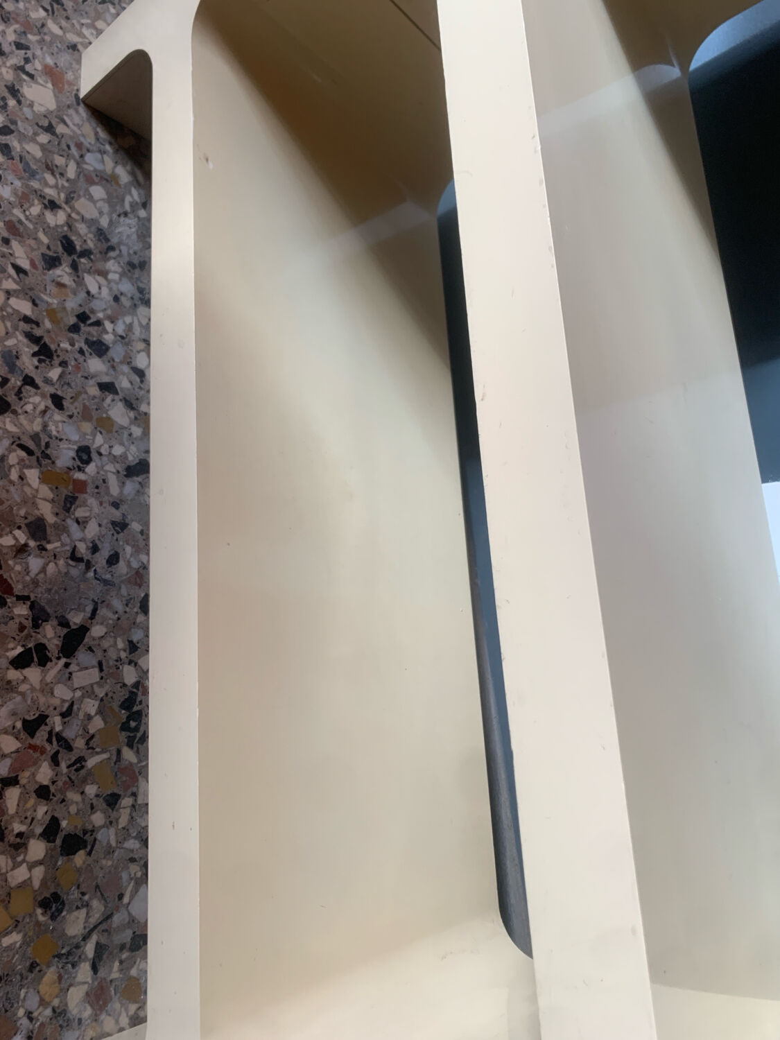 Vardani shelf from the 1970s