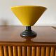 Vase conique jaune, style postmoderne, Italie années 1980