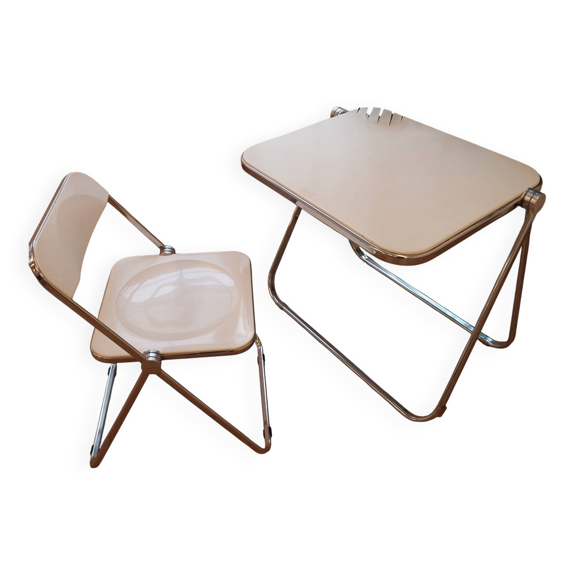 Table Platone et chaise Plia blanches – Anonima Castelli