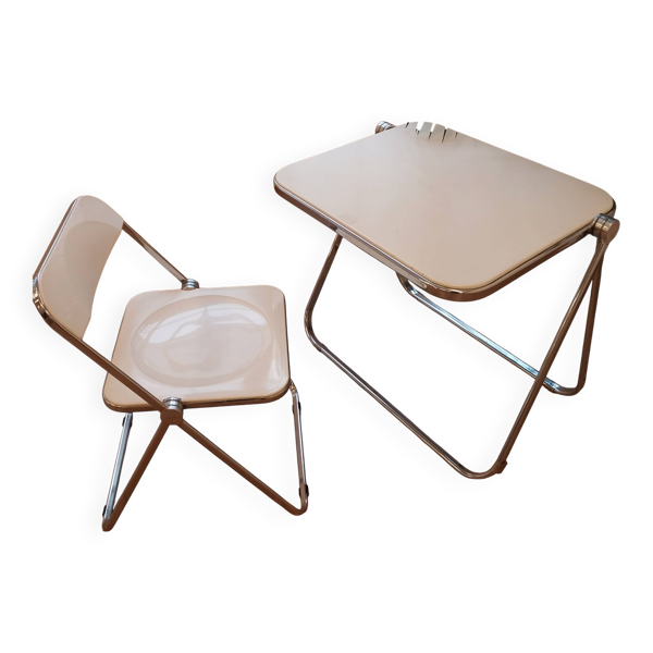 Table Platone et chaise Plia blanches – Anonima Castelli