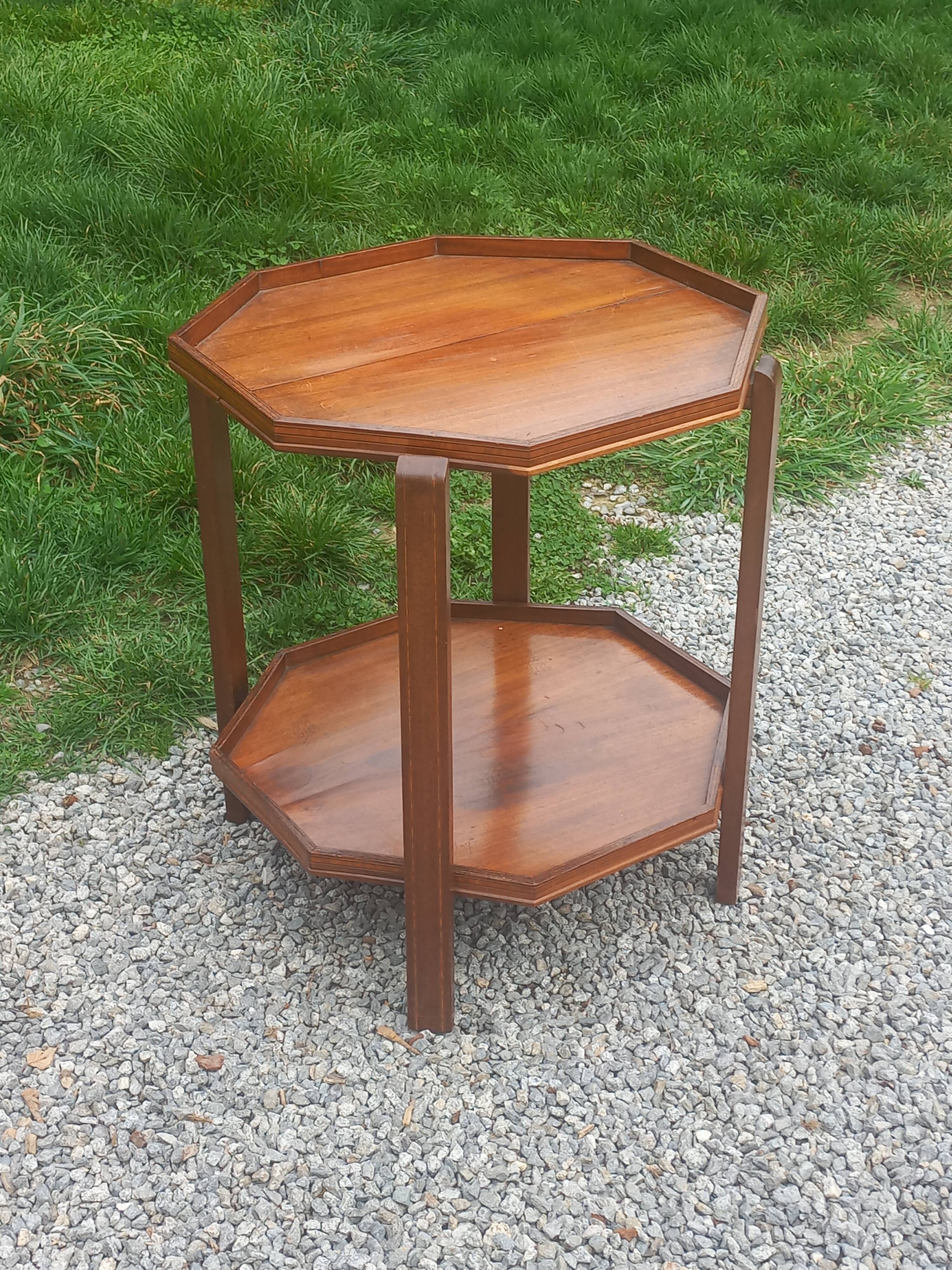 Art Deco folding side table in mahogany with double top marquetry.