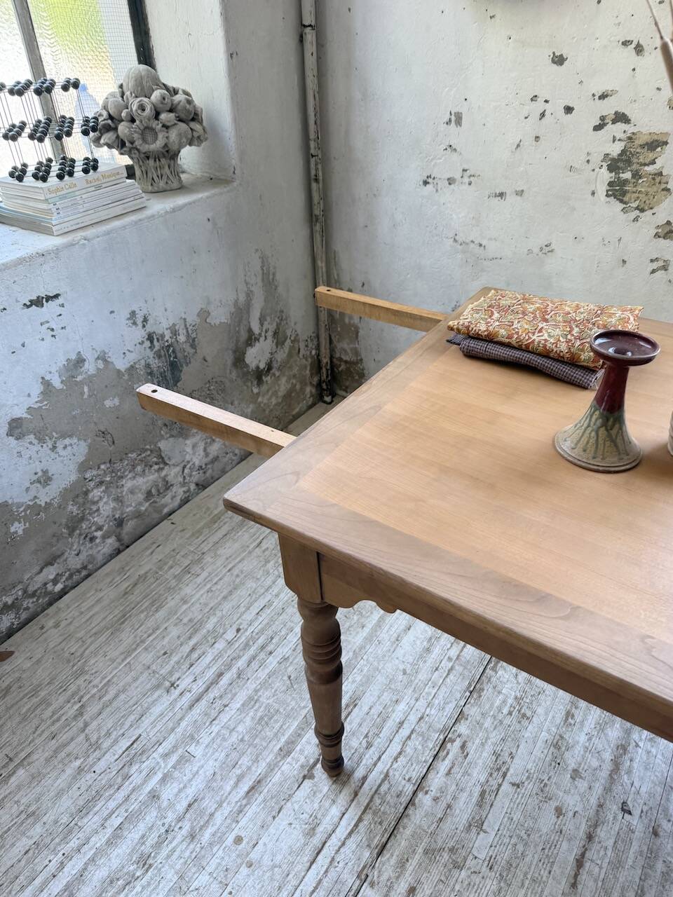 Table de ferme noyer à rallonges 150-250cm