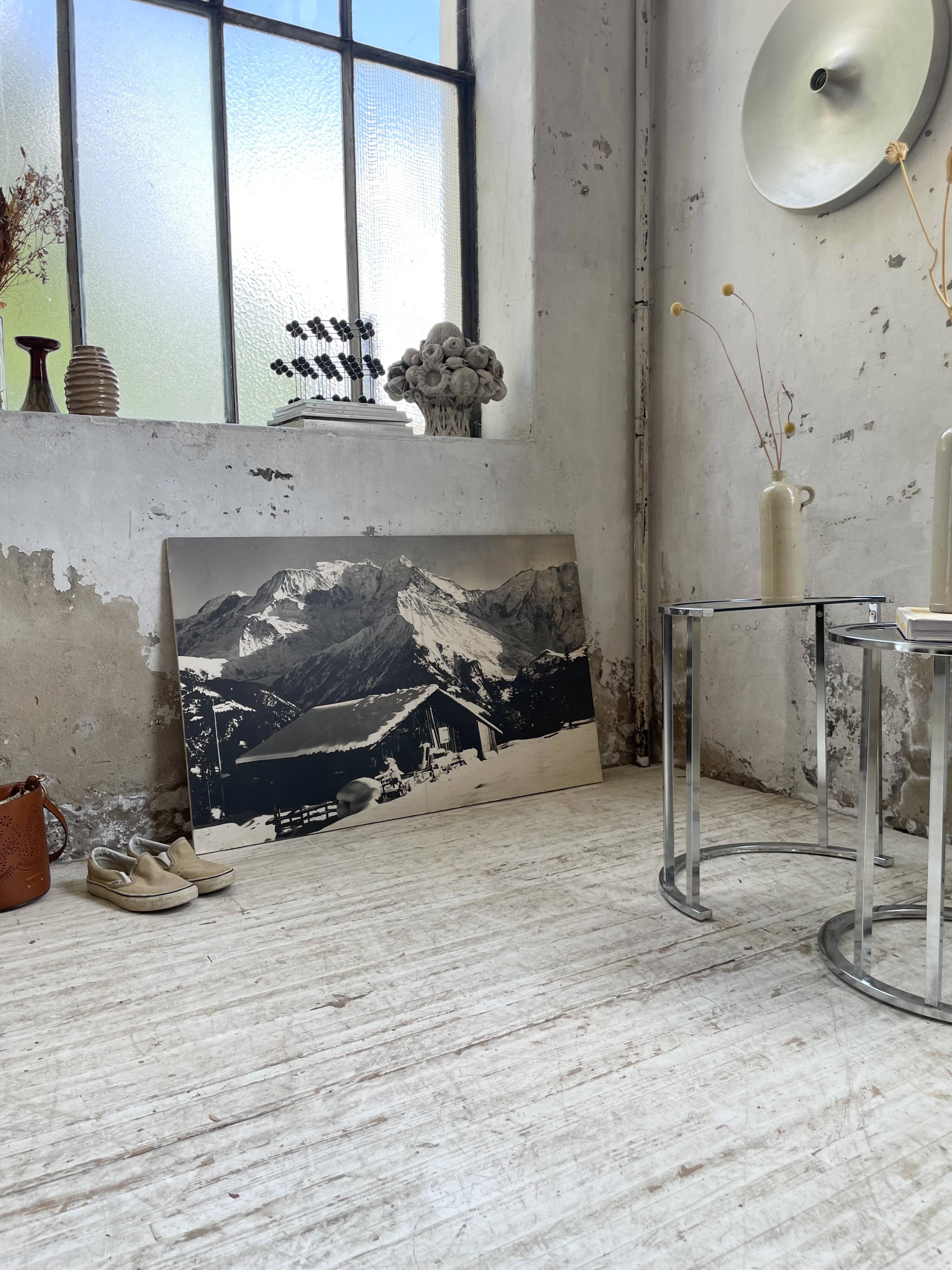 Photo on wood chalet 60s