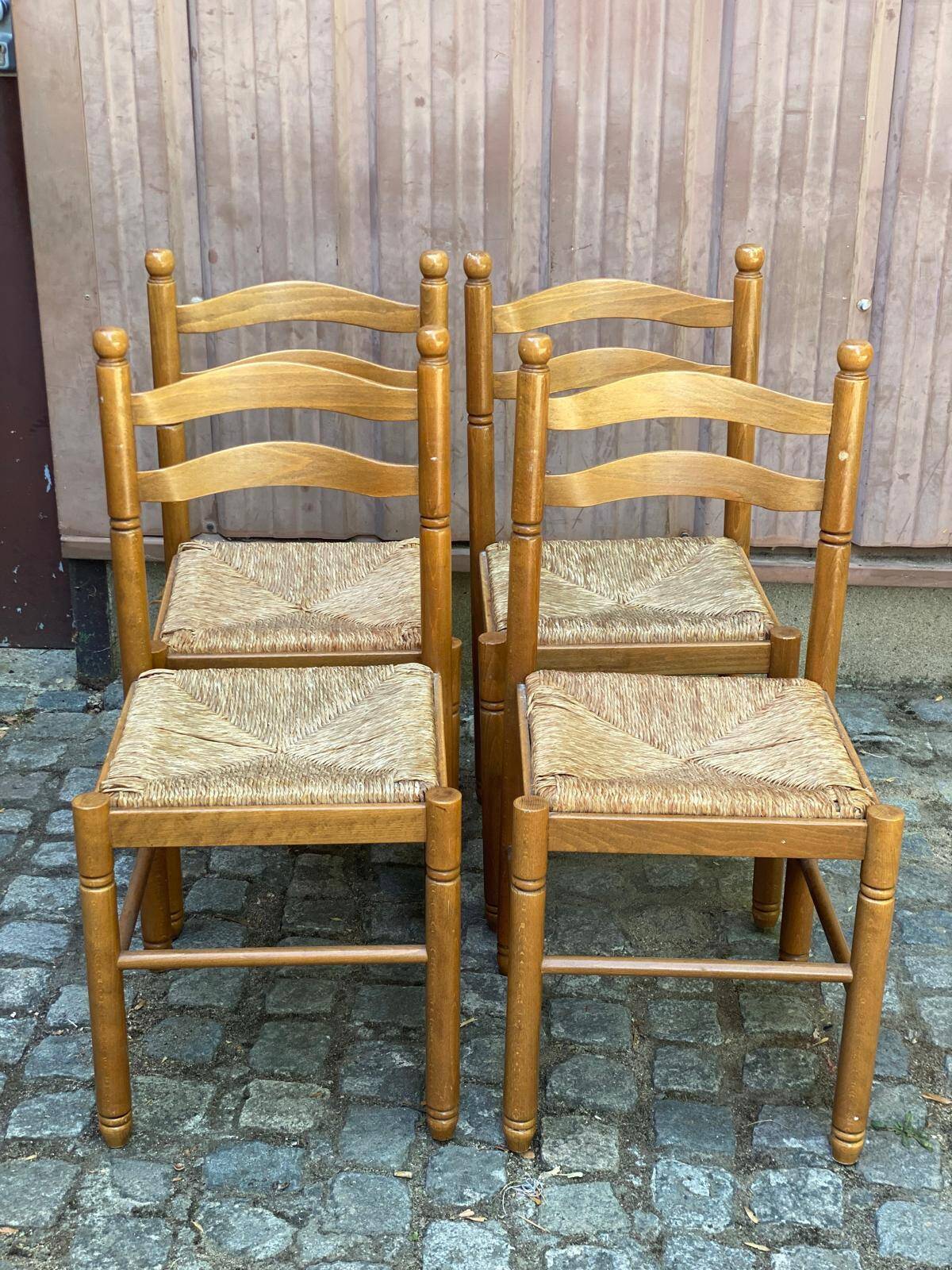 4 chaises de cuisine en bois massif paillées