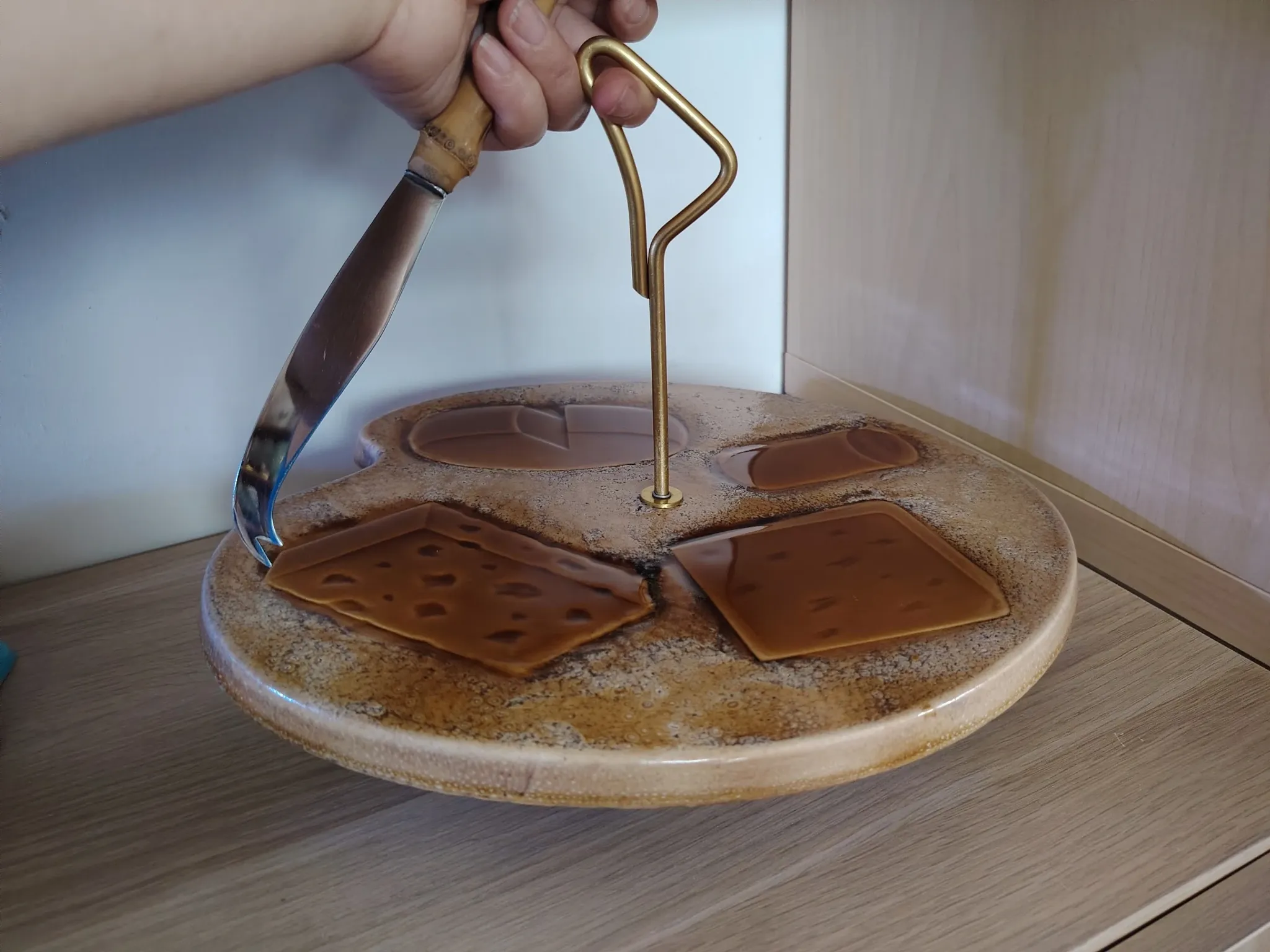 Plateau à fromage et son couteau