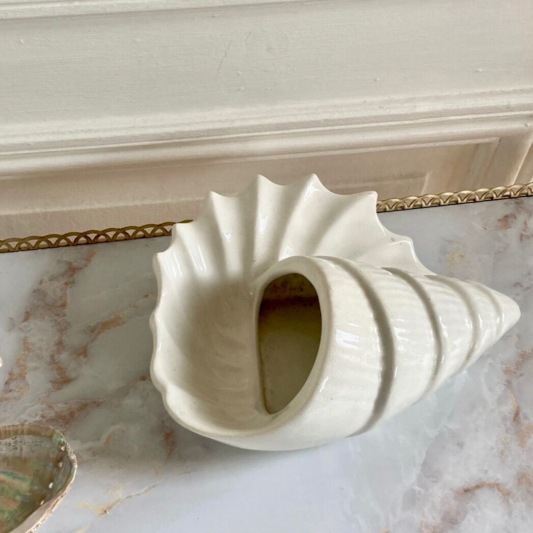 Empty cut English shell pocket