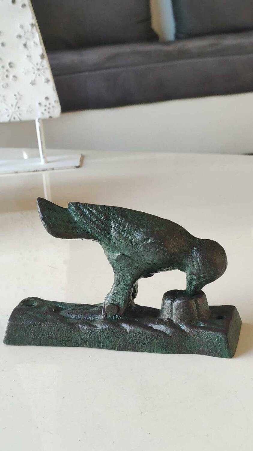 Door knocker/hammer in Green Pic shape, in cracked effect cast iron with green patina