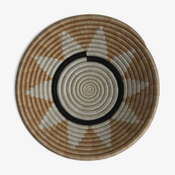 African mural basket