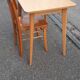 Table et chaise bistrot vintage