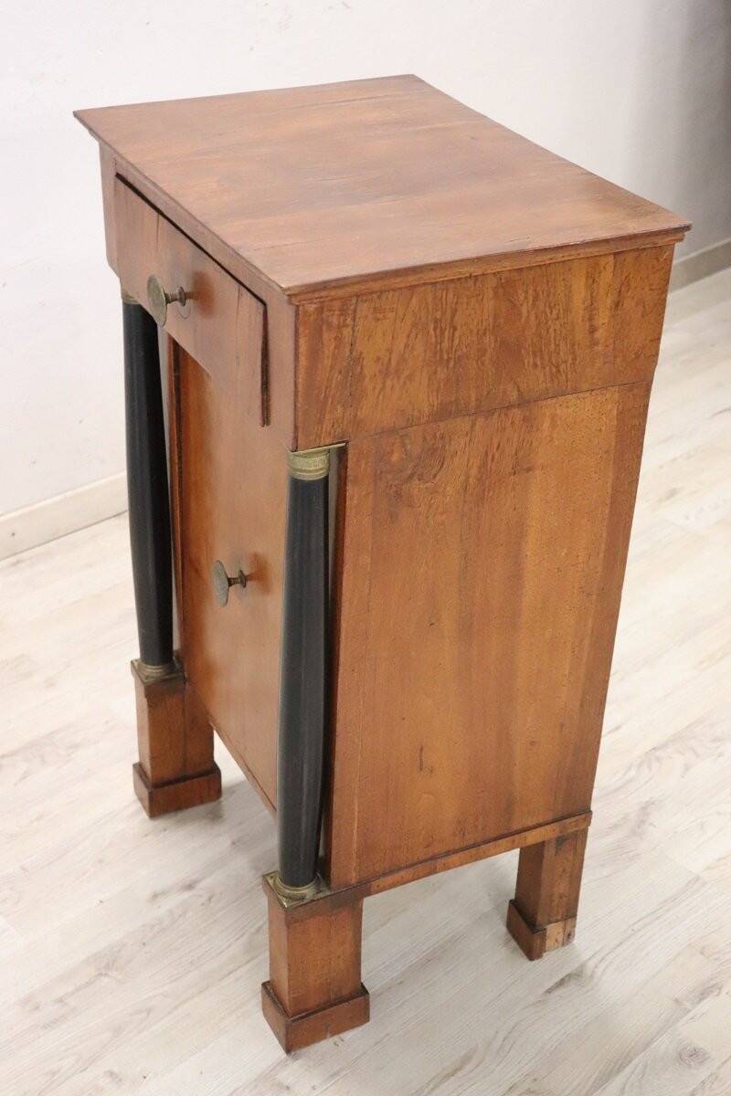 Antique nightstand in walnut, Italy early 19th century