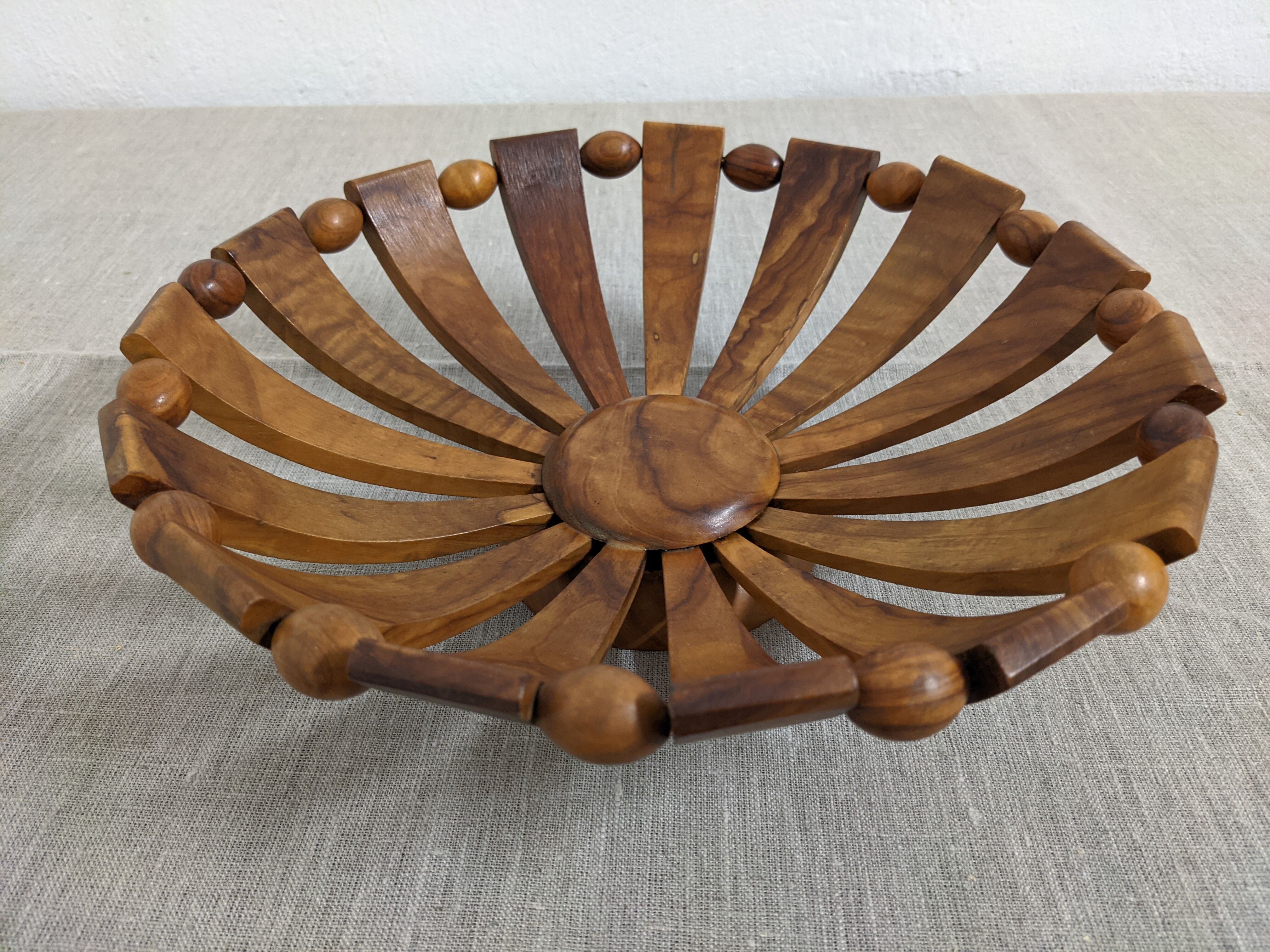 Olive wood fruit cup 60/70