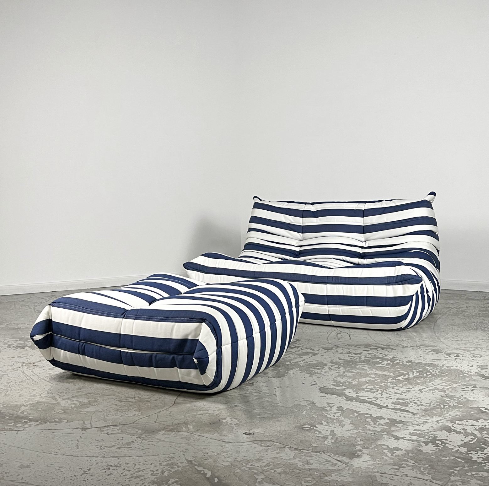Sofa 2 places "Togo" by Michel Ducaroy, 1973