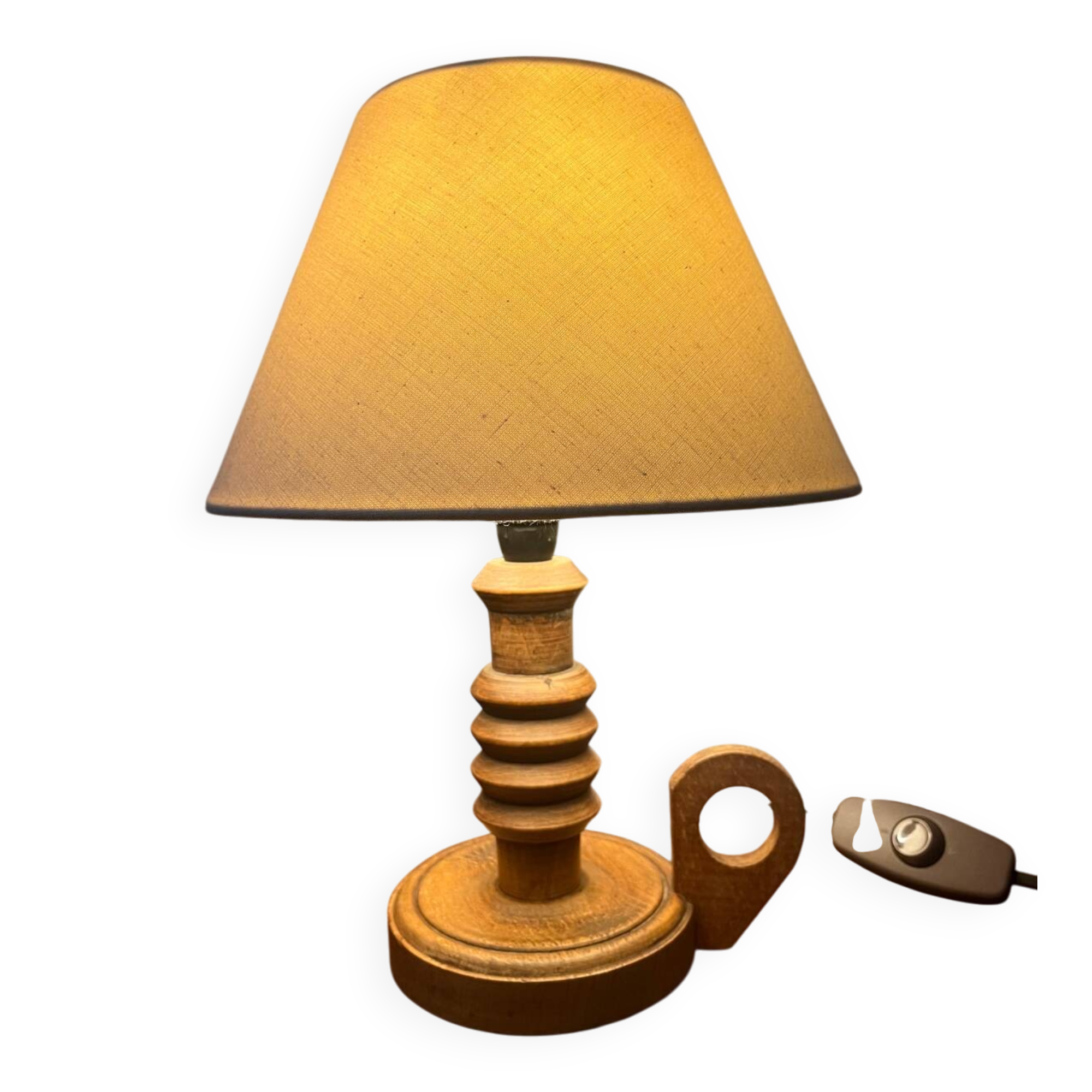 Sculpted wooden table lamp from the 1960s.